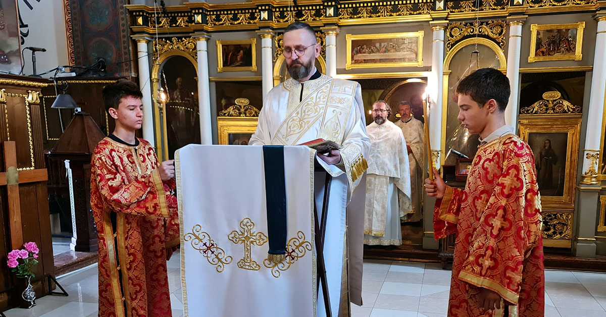 Read more about the article Свети Бесребреници Козма и Дамјан прослављени литургијски у Вазнесењској цркви