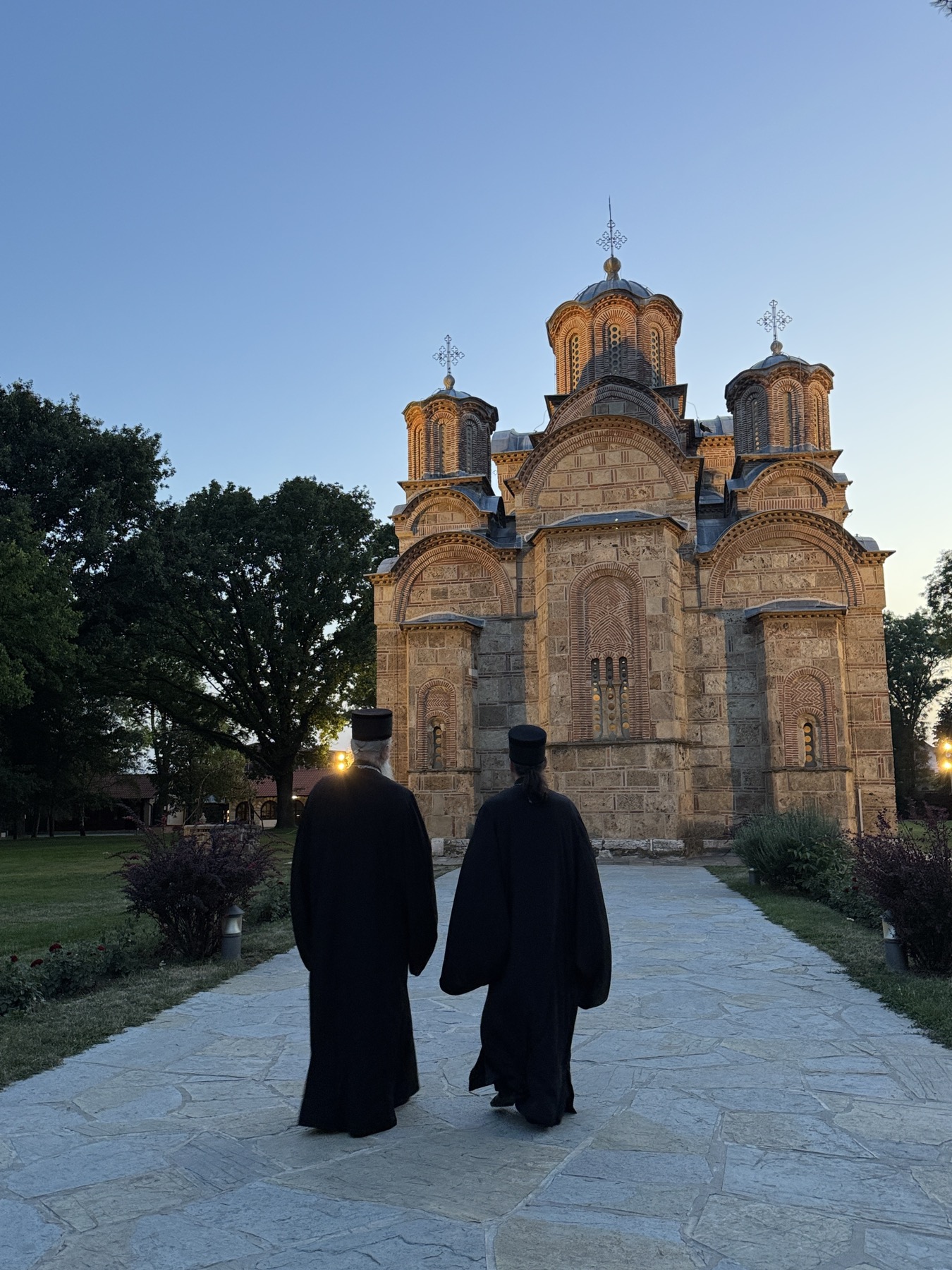 Read more about the article Епископ Доситеј служио у епархији липљанској